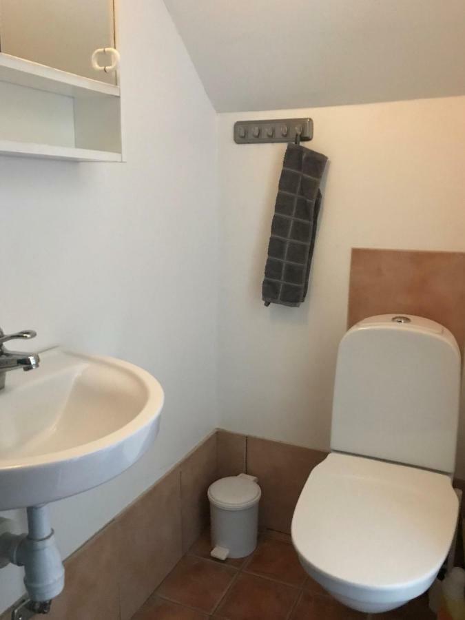 Broby Bed & Breakfast Entreplan Nyköping Buitenkant foto